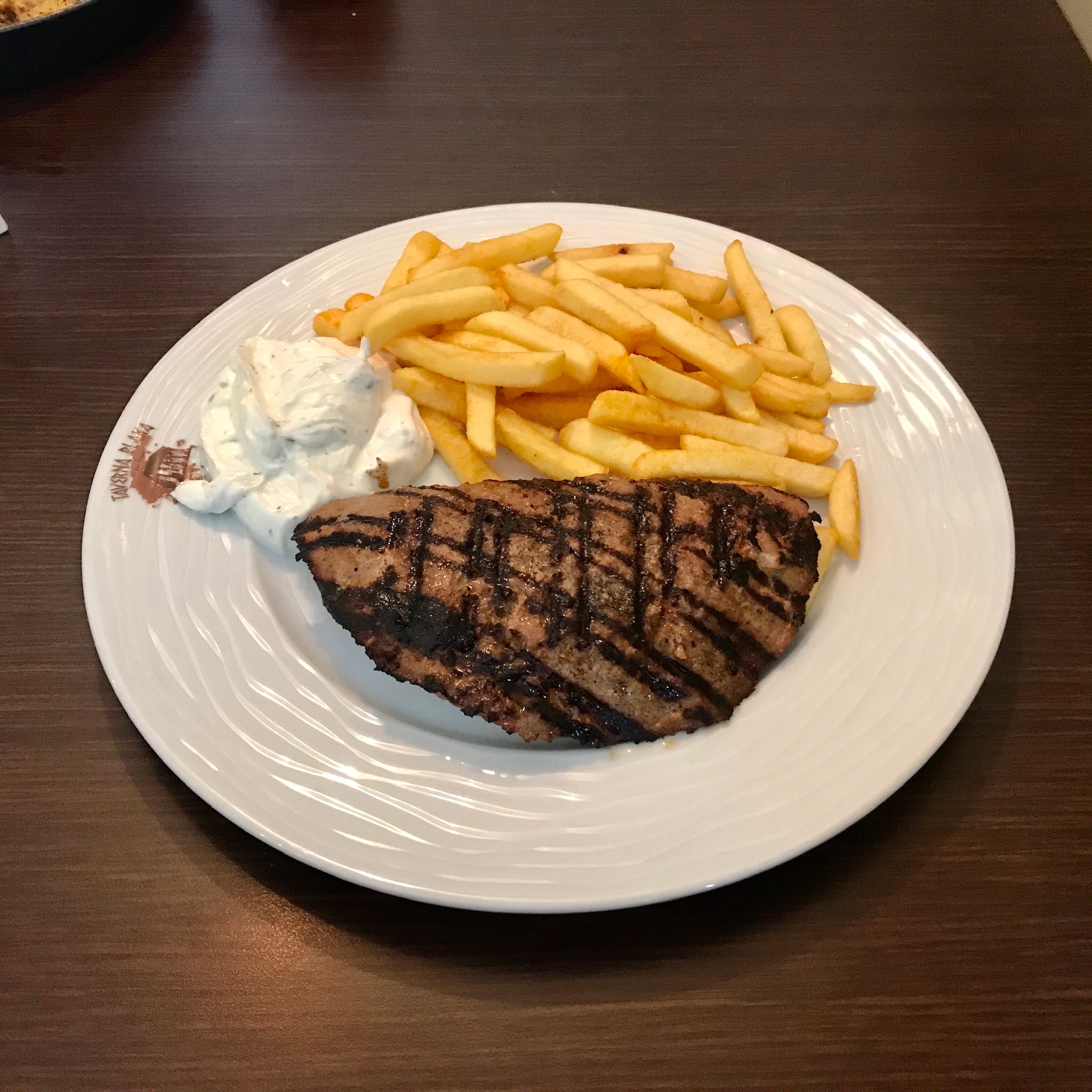 Grieche-Wedel-Taverna-Plaka-Bifteki Spezial